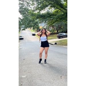 Meet your Posher, Samaria